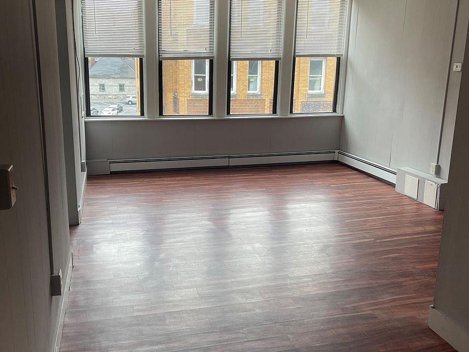 Studio Apartment at 86 Pleasant St #4F