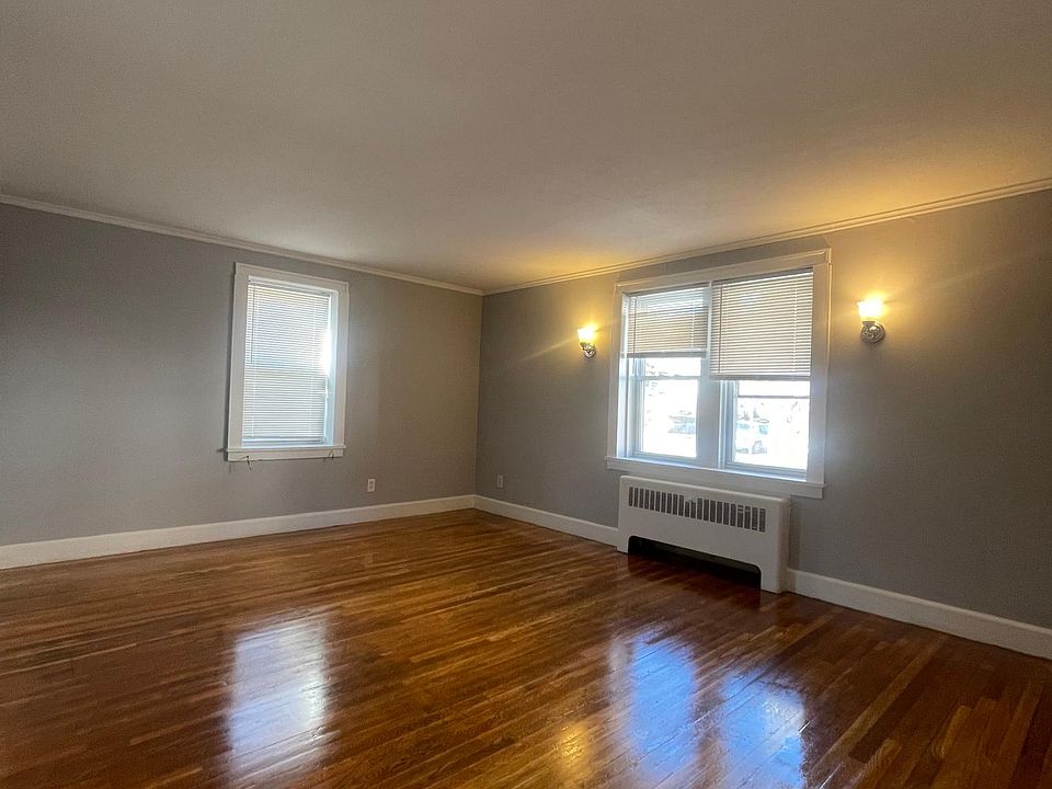 1BR Apartment at 57 Chatham St #6