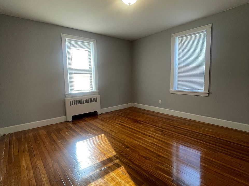 1BR Apartment at 57 Chatham St #6