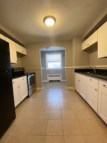 1BR Apartment at 58 Chatham St APT 3