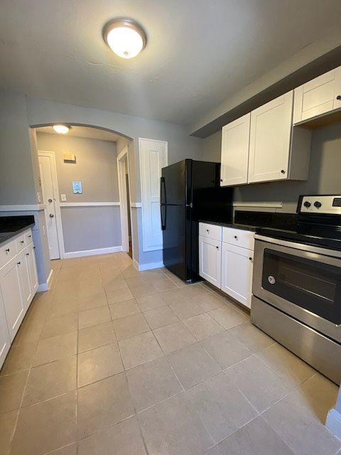 1BR Apartment at 58 Chatham St APT 3