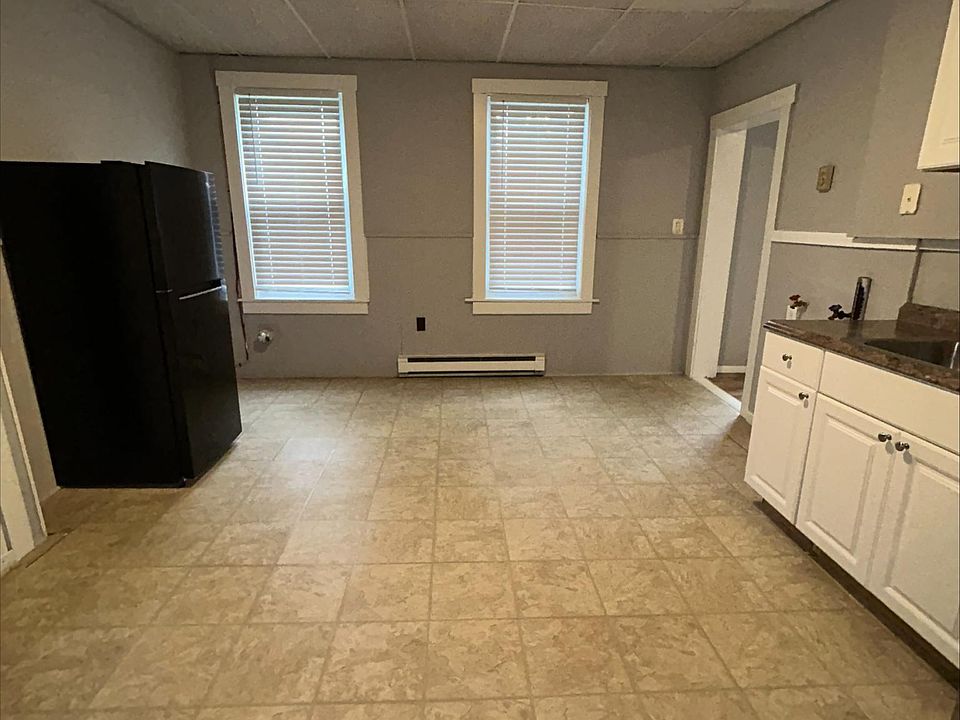 2BR Apartment at 6 Hobson Ave #2