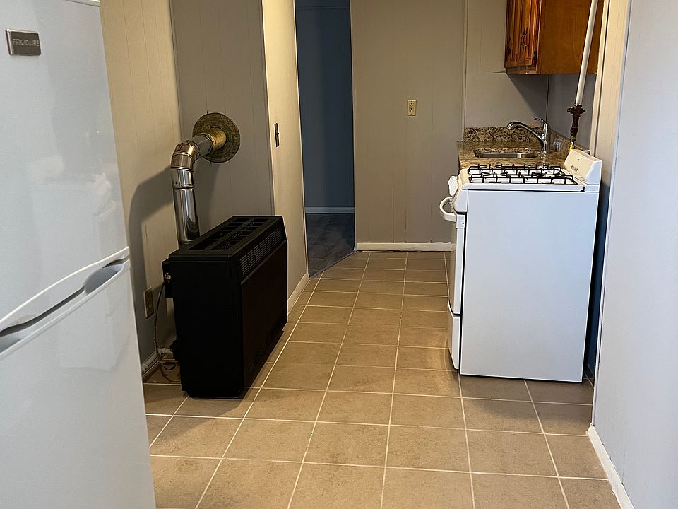 1BR Apartment at 8 Mount Vernon St #8