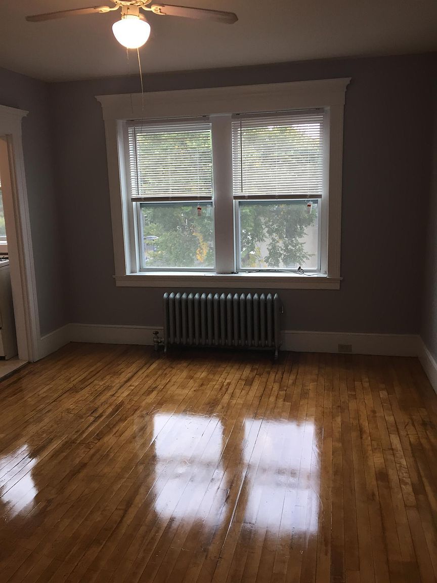 Studio Apartment at 29 West St APT 11