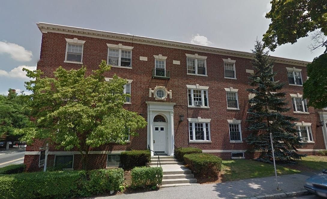 Studio Apartment at 29 West St APT 11