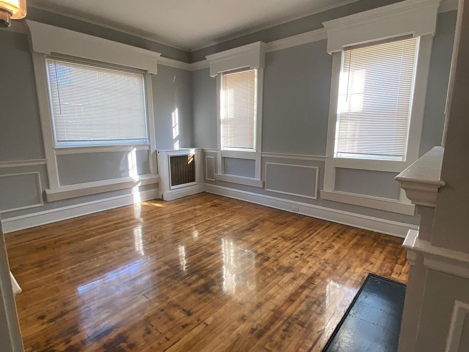 1BR Apartment at 72 West St #1