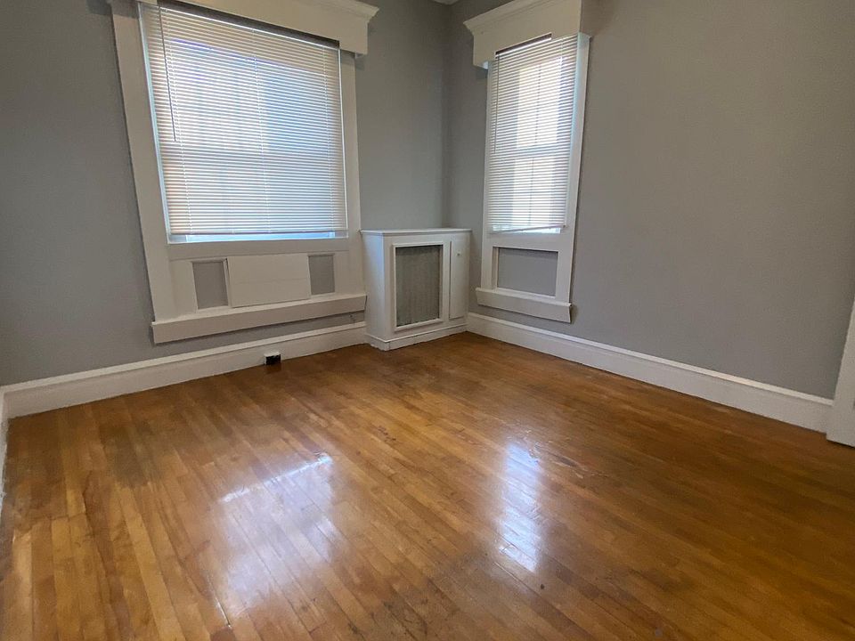 1BR Apartment at 72 West St #1