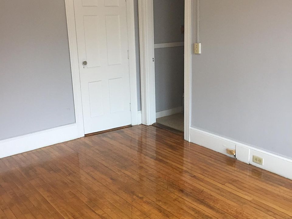 Studio Apartment at 29 West St APT 11