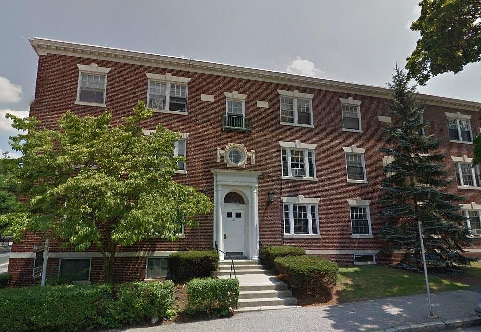 Studio Apartment at 29 West St APT 11