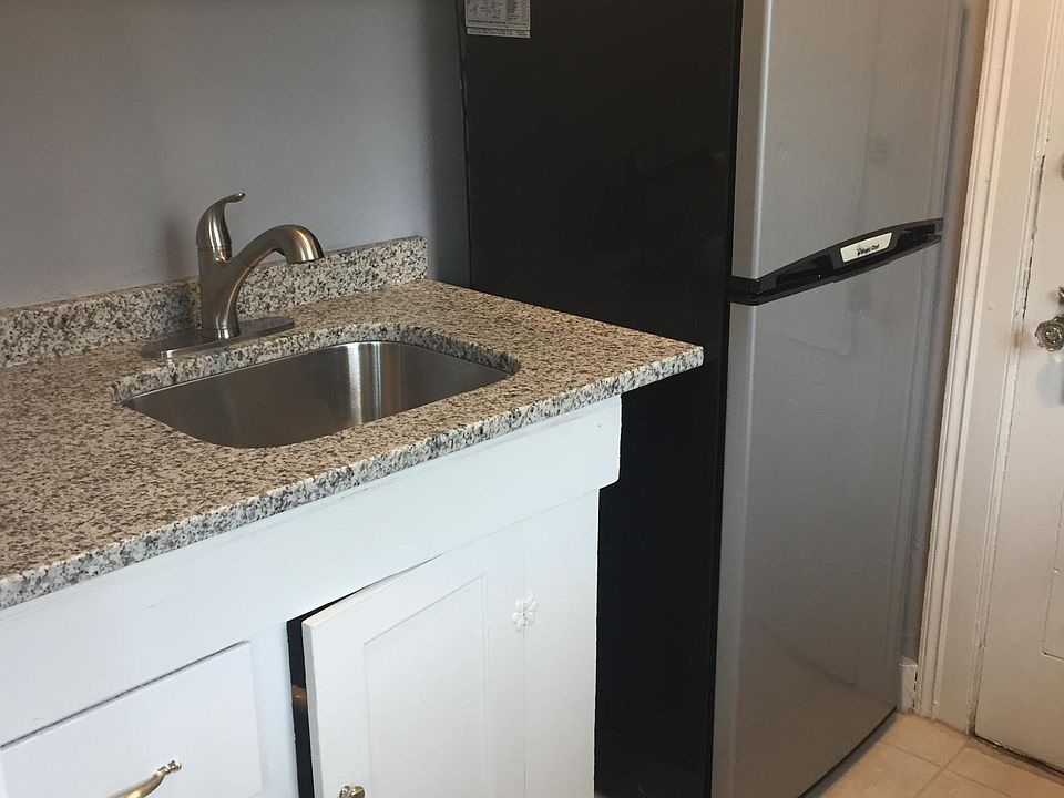 Studio Apartment at 29 West St APT 11