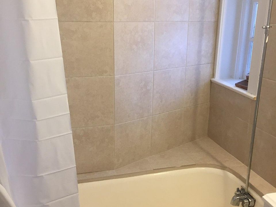 Studio Apartment at 29 West St APT 11