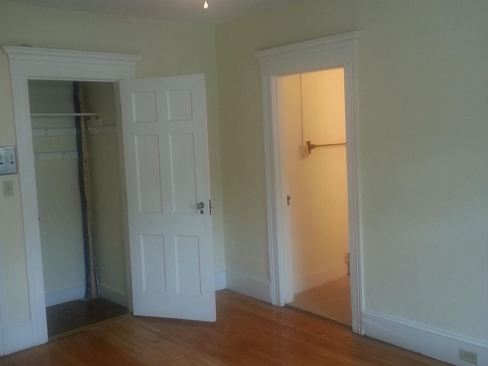 Studio Apartment at 29 West St APT 12