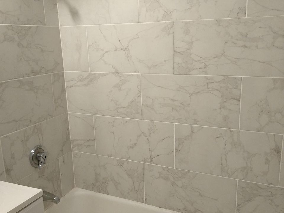 Studio Apartment at 27 West St APT 4