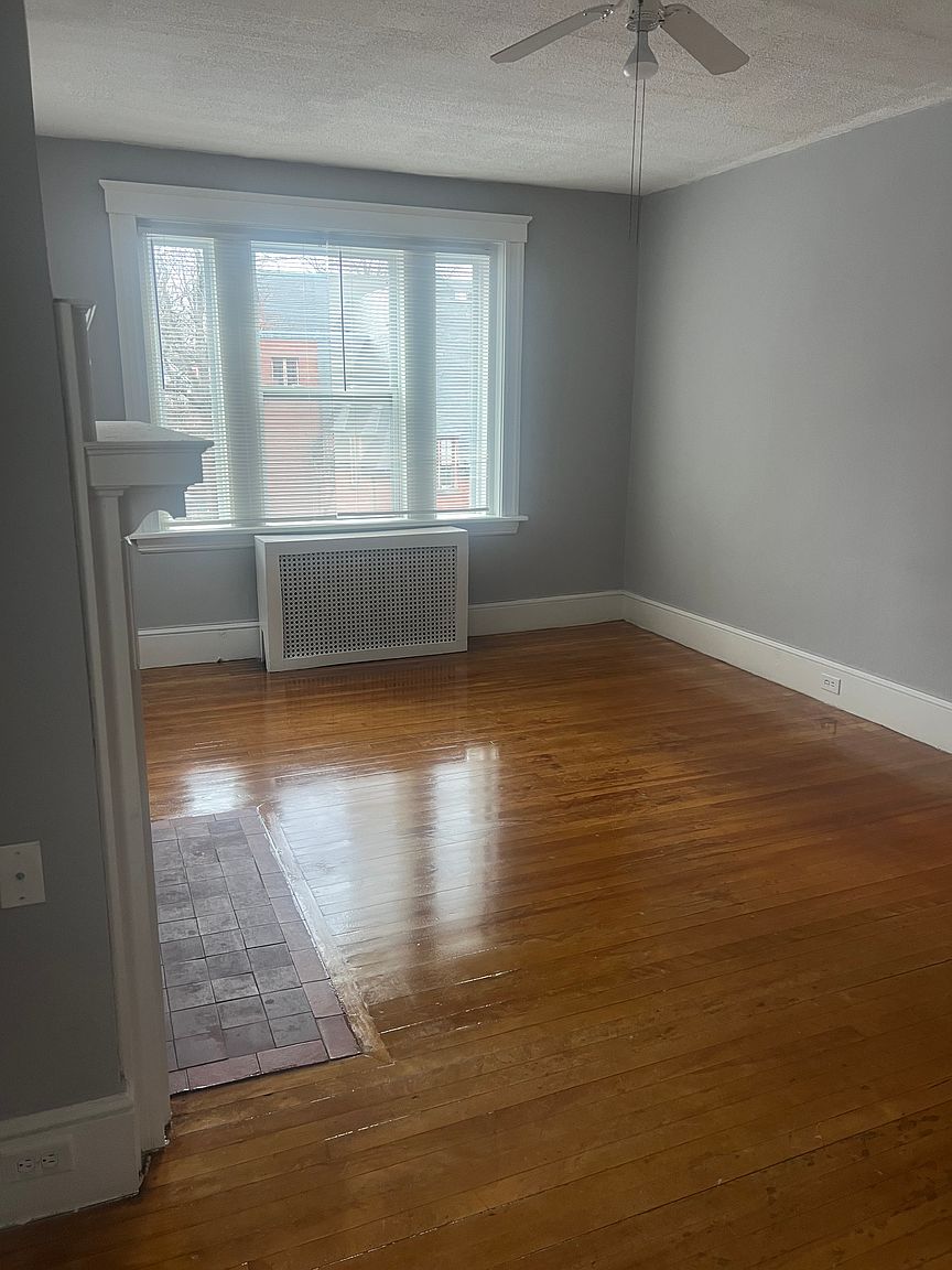 3BR Apartment at 15 Irving St APT 3L