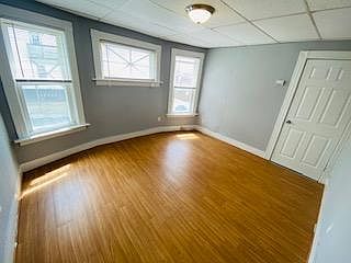 3BR Apartment at 320 Pleasant St #6
