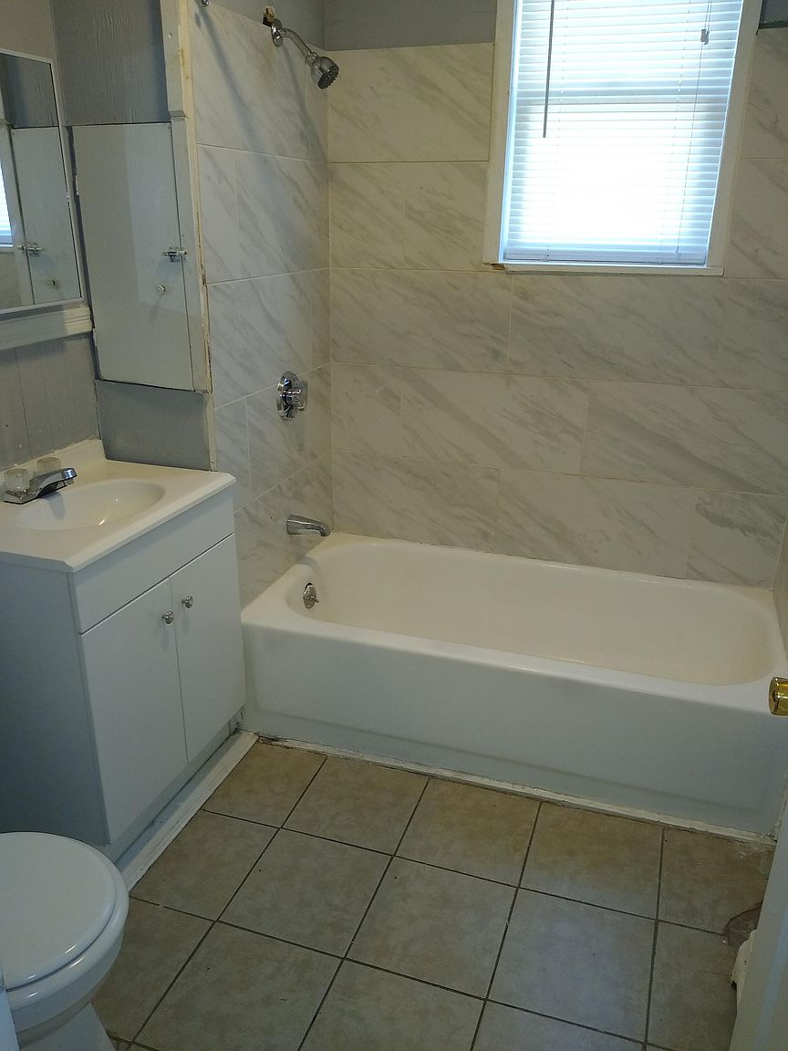 2BR Apartment at 78 West St APT 2R