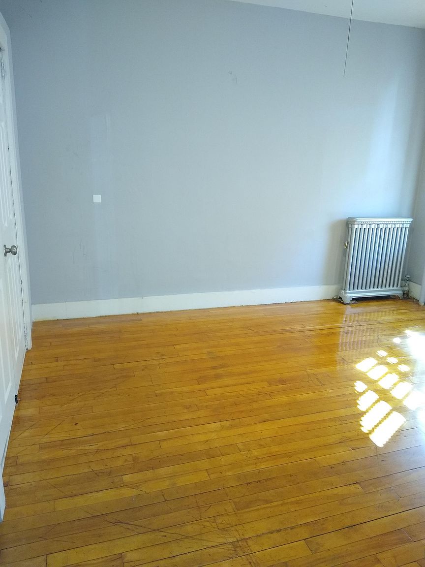 2BR Apartment at 78 West St APT 2R