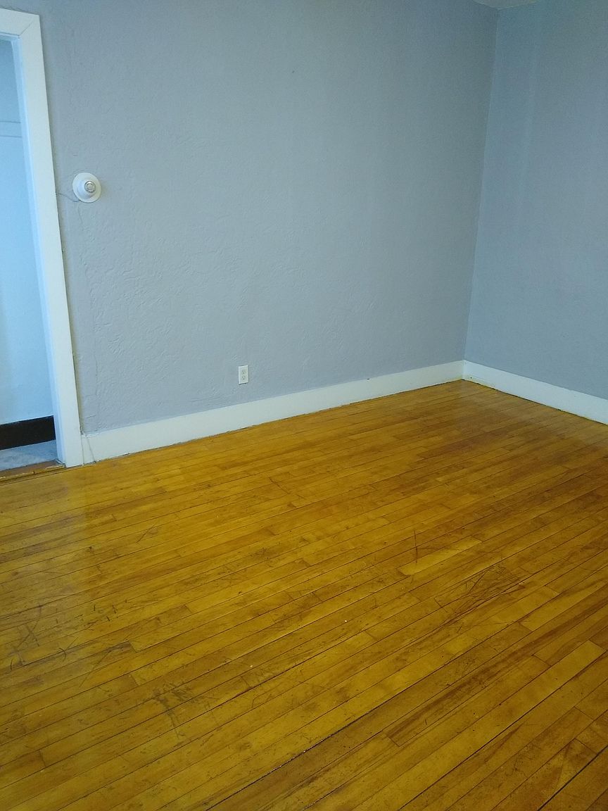 2BR Apartment at 78 West St APT 2R